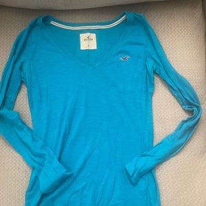 Hollister size medium v neck blue shirt